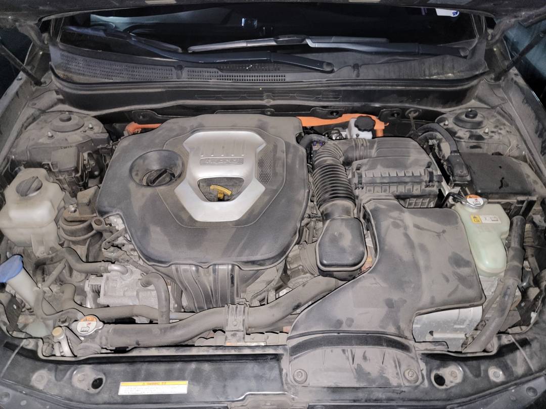 2012 HYUNDAI SONATA — 209579 KM — Lot CA052192 — Souq - Marhaba Auctions Used Cars - Image 9