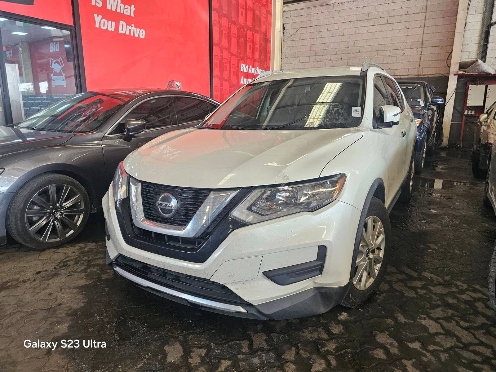 2018 NISSAN ROGUE — 144343 Miles — Lot 43170399 — Main - Marhaba Auctions Used Cars - Image 3
