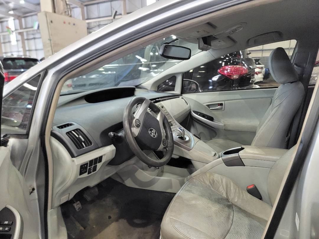 2014 TOYOTA PRIUS — 220444 Miles — Lot 85492094 — Main - Marhaba Auctions Used Cars - Image 6