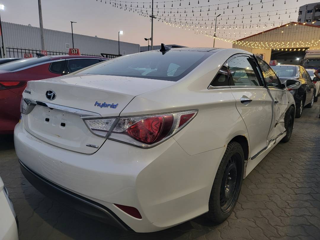 2013 HYUNDAI SONATA — 202174 KM — Lot 087800 — Souq - Marhaba Auctions Used Cars - Image 3
