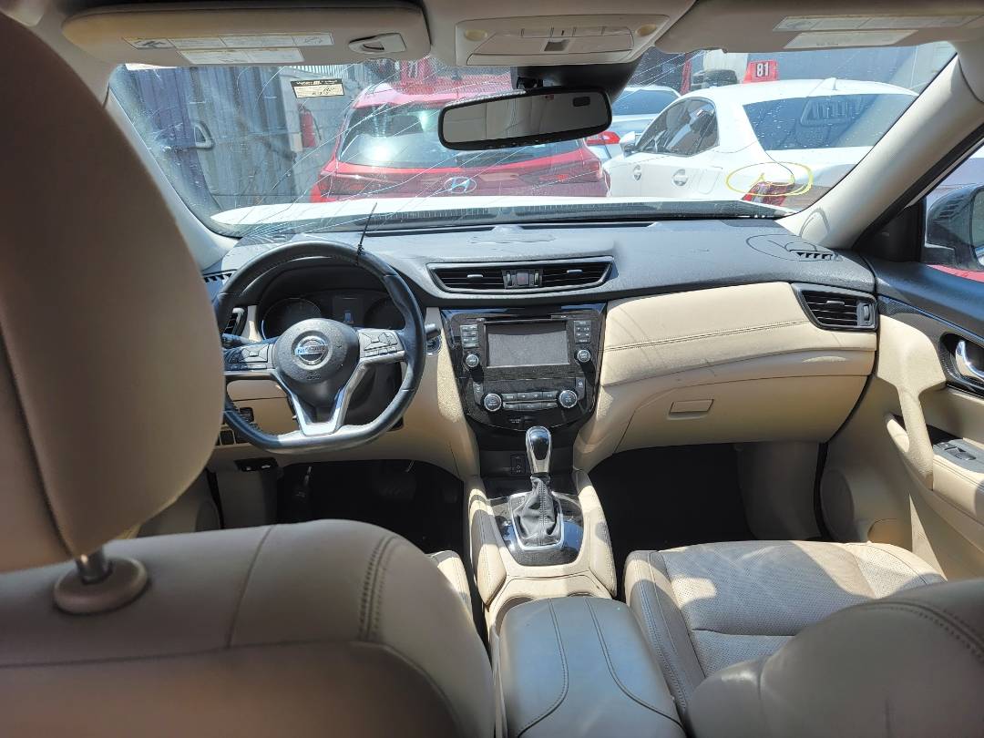 2017 NISSAN ROGUE — 81215 Miles — Lot 7HW380091 — Main - Marhaba Auctions Used Cars - Image 8