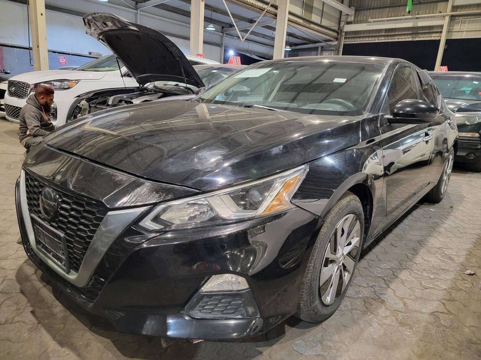 2019 NISSAN ALTIMA — 194161 KM — Lot 205839 — Souq - Marhaba Auctions Used Cars - Image 5