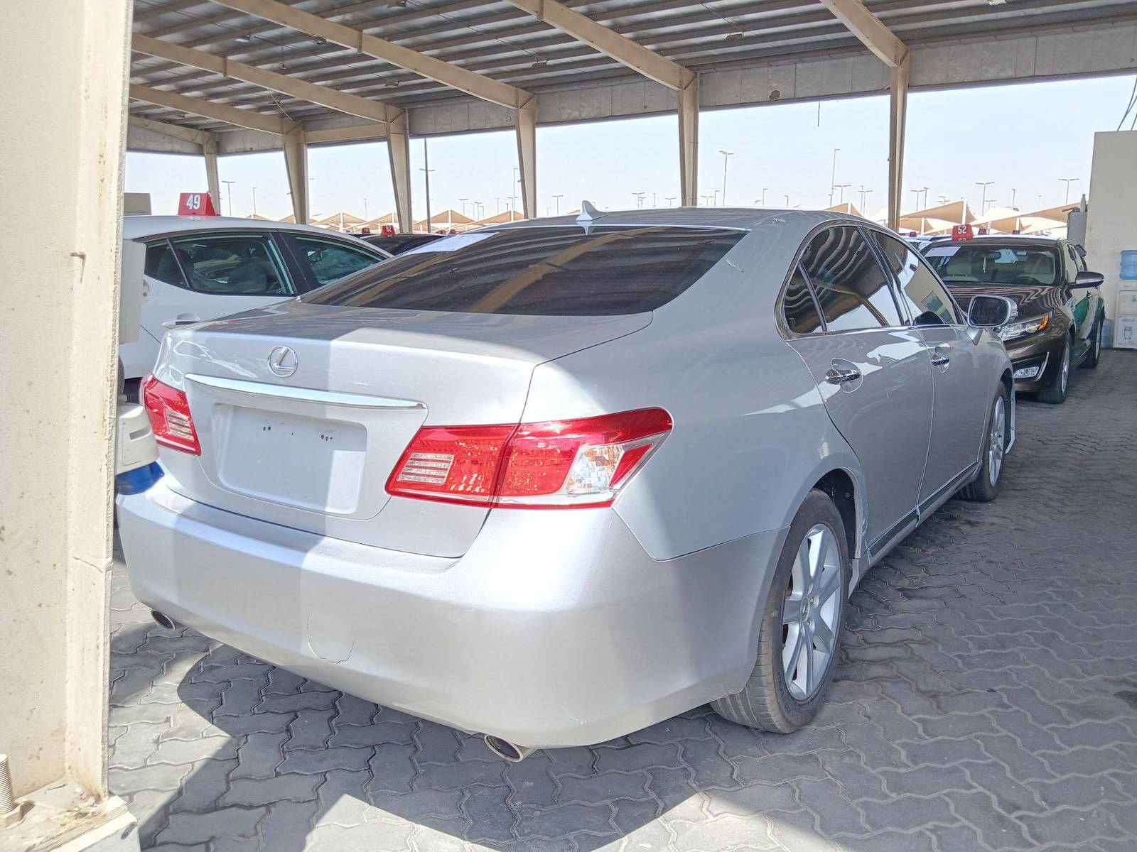 2010 LEXUS ES 350 — 192406 Miles — Lot EG2A2408308 — Souq - Marhaba Auctions Used Cars - Image 3