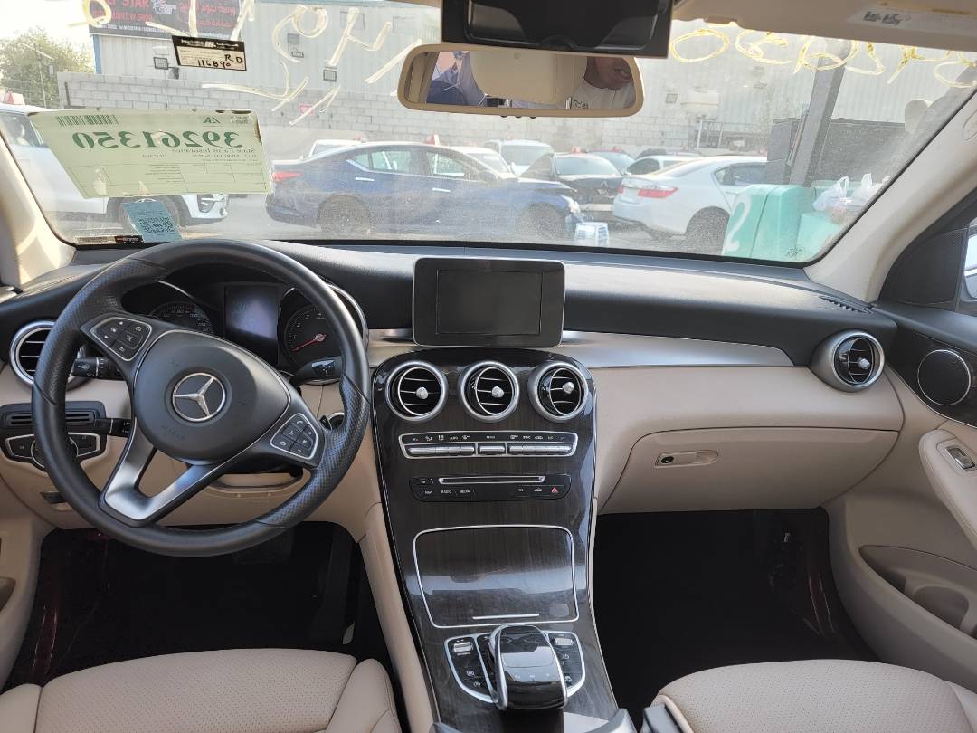 2017 MERCEDES BENZ GLC-300 — 116890 Miles — Lot HF114912 — Main - Marhaba Auctions Used Cars - Image 7