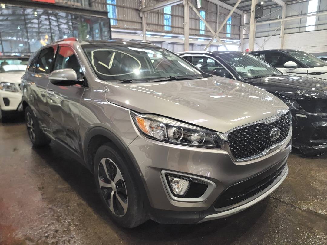 2018 KIA SORENTO — 32719 Miles — Lot 55JG410443 — Main - Marhaba Auctions Used Cars - Image 4