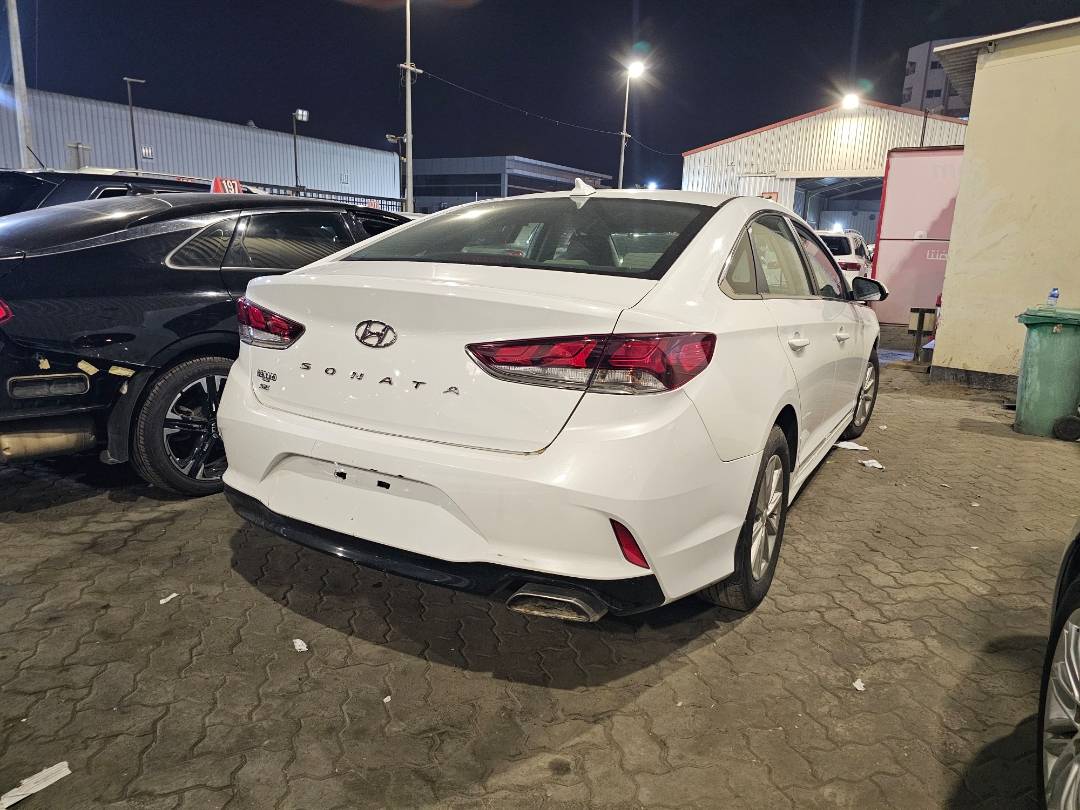2018 HYUNDAI SONATA — 76556 Miles — Lot 724366 — Main - Marhaba Auctions Used Cars - Image 4