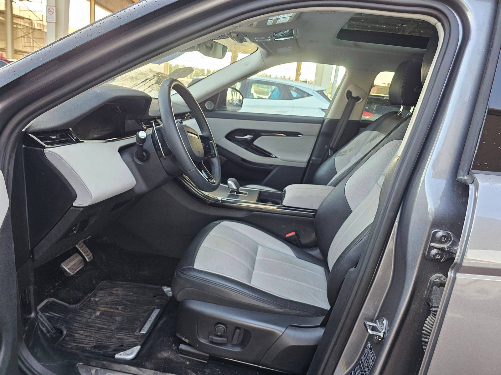 LAND ROVER RANGE ROVER EVOQUE DYNAMIC 2024 - Marhaba Auction Used Cars - Image 9