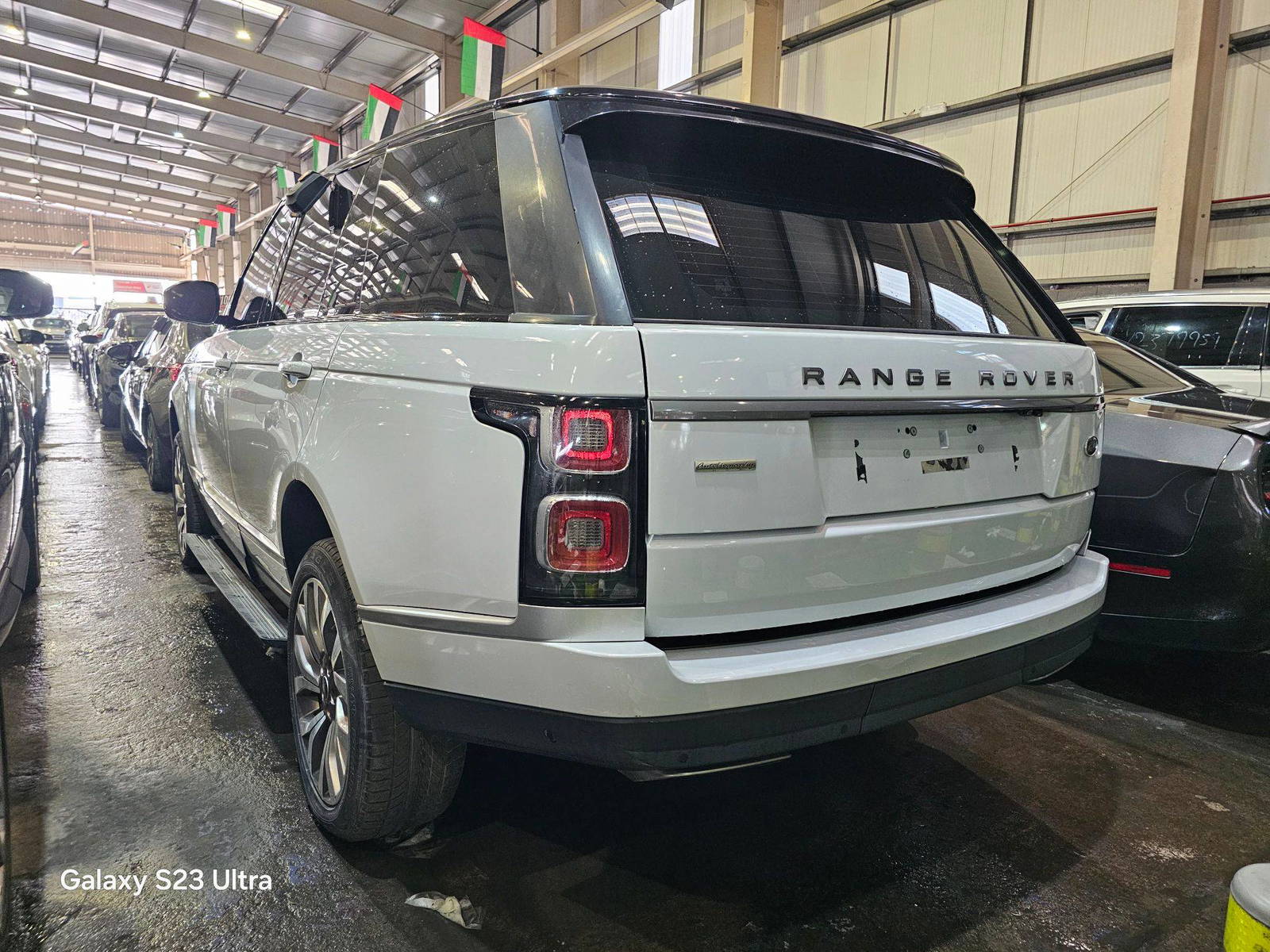 2018 LAND ROVER RANGE ROVER VOGUE — 166405 KM — Lot 125478 — Main - Marhaba Auctions Used Cars - Image 6
