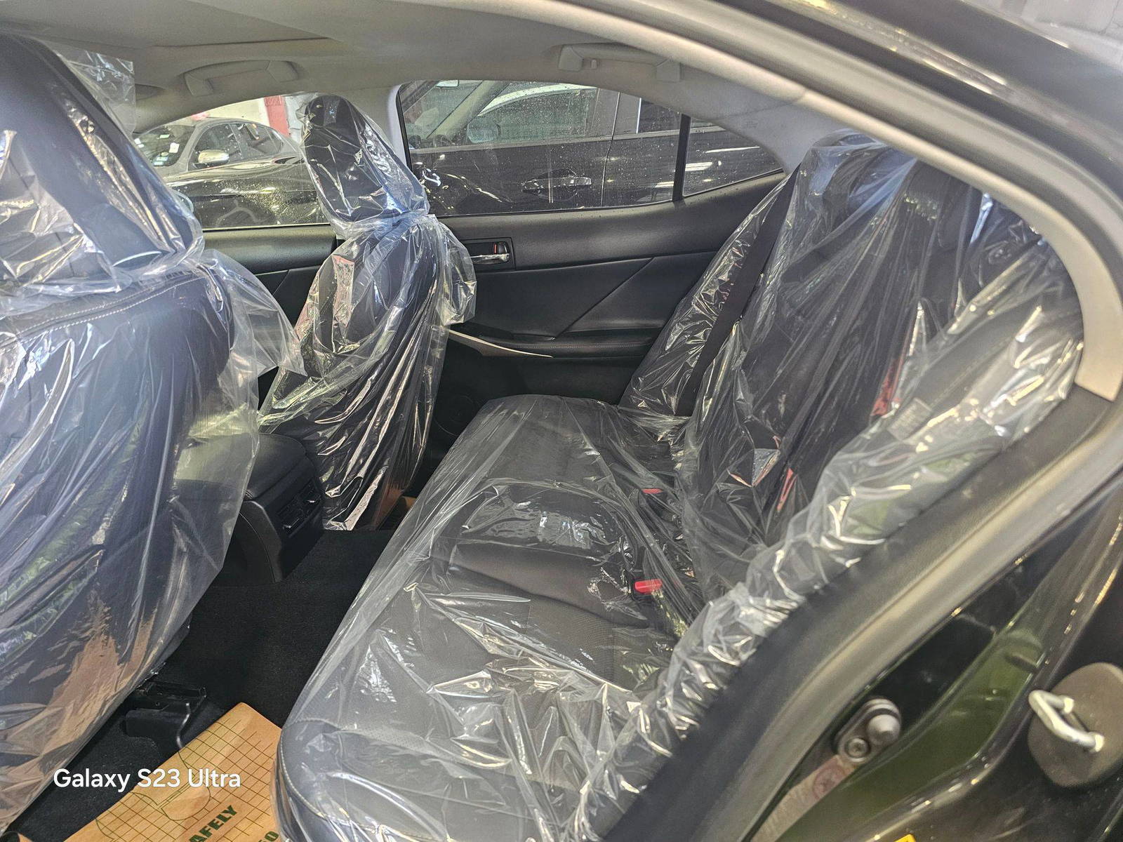 LEXUS IS 250 2015 - Marhaba Auction Used Cars - Image 9