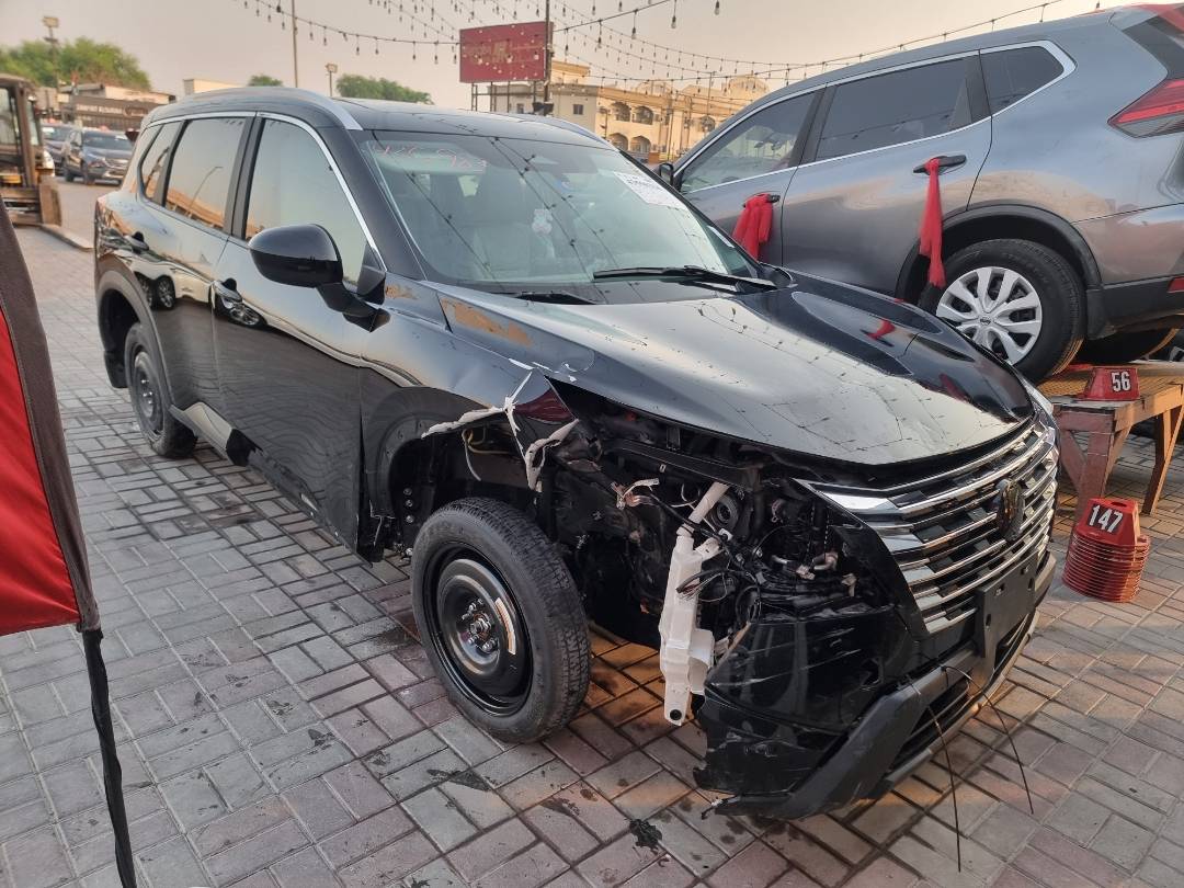 Nissan Rogue 2024 view 2