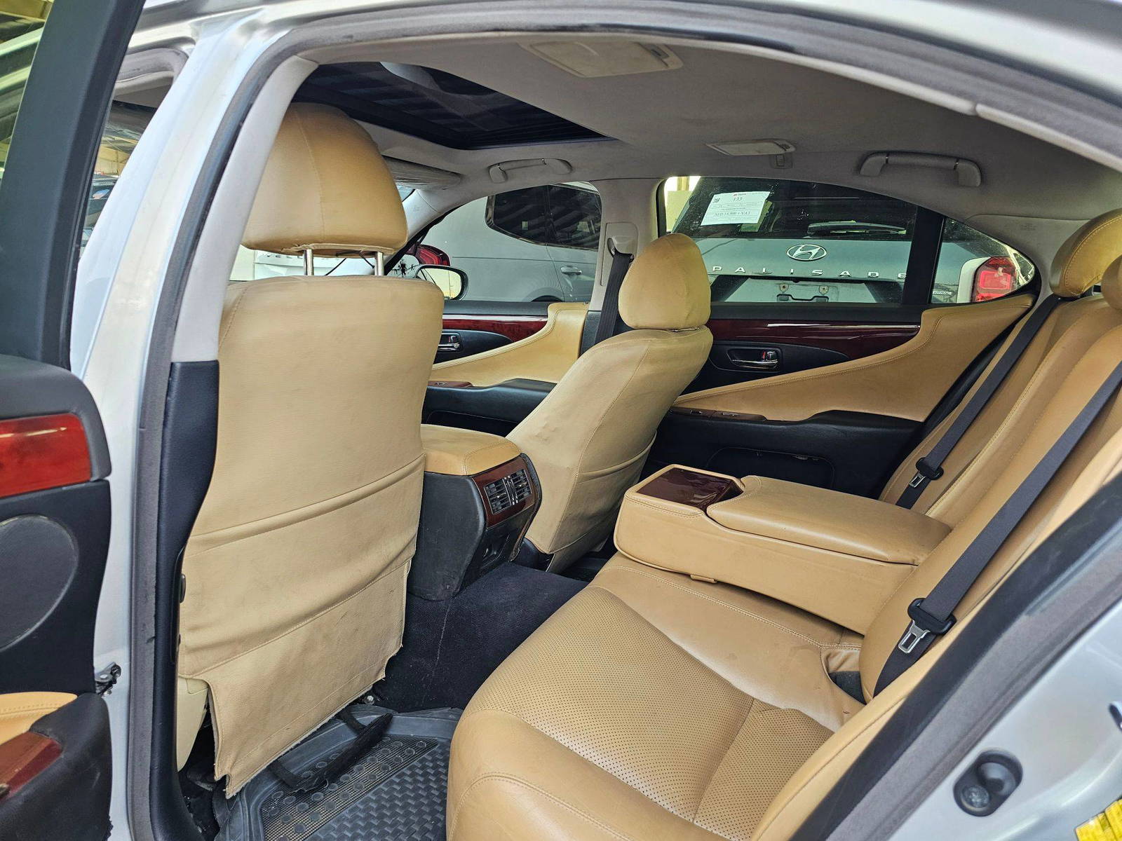 2008 LEXUS LS 460 — 150384 Miles — Lot 85052077 — Souq - Marhaba Auctions Used Cars - Image 6