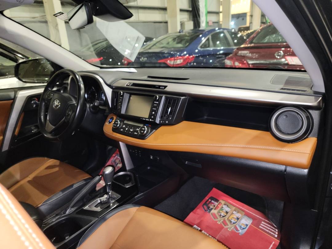 2017 TOYOTA RAV4 — 167642 Miles — Lot D207391 - Marhaba Auctions Used Cars - Image 11