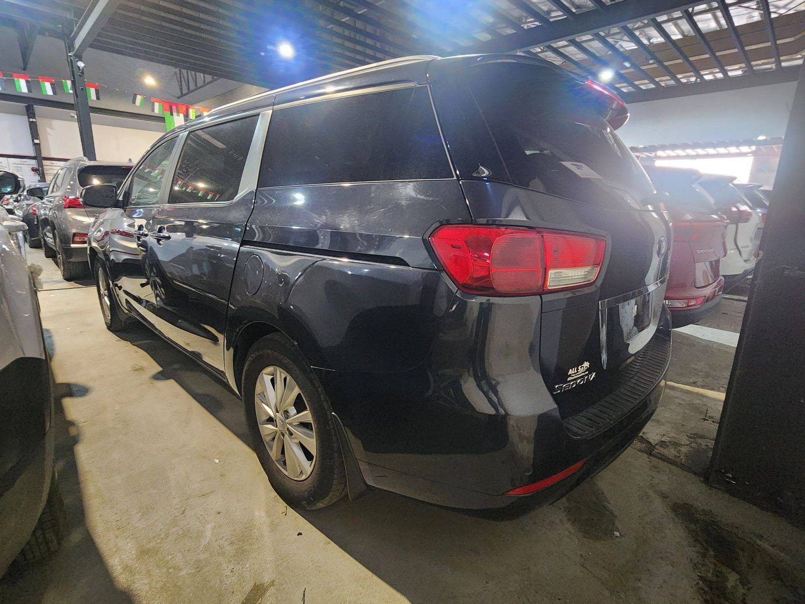 2016 KIA SEDONA — 168189 Miles — Lot 6191190 — Ind. 12 - Marhaba Auctions Used Cars - Image 6