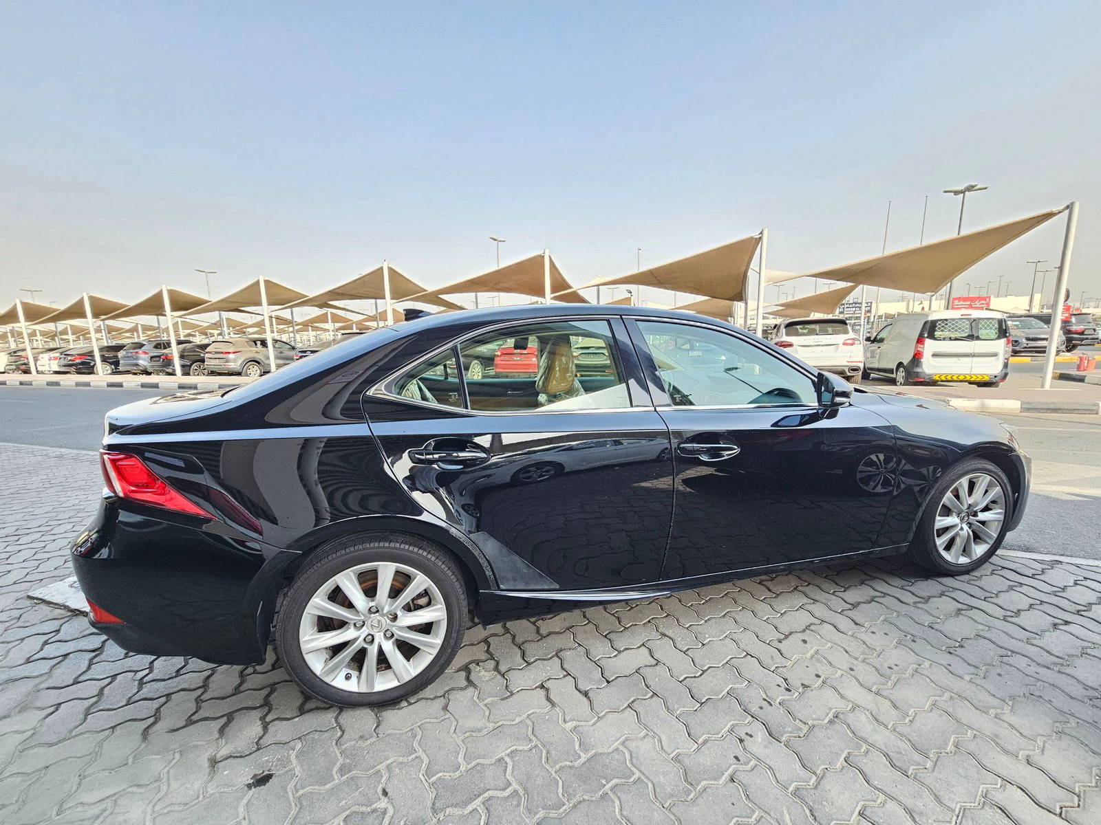 2016 LEXUS IS 200T — 187150 Miles — Lot 23G5018446 — Souq - Marhaba Auctions Used Cars - Image 4