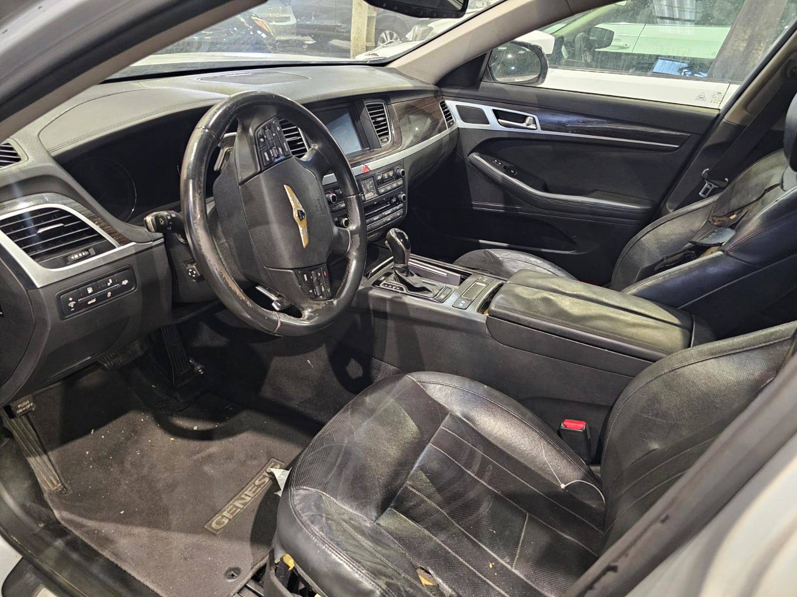 2015 HYUNDAI GENESIS — 140812 Miles — Lot 82754075 — Main - Marhaba Auctions Used Cars - Image 8