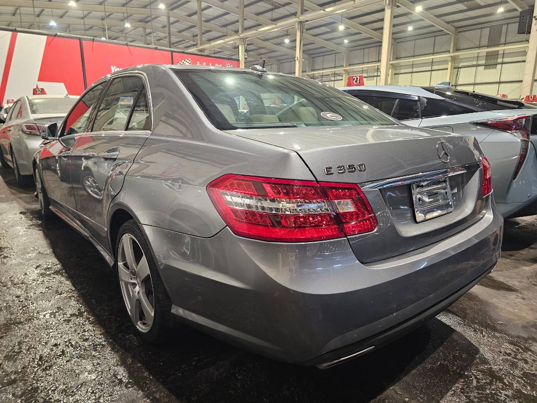 2011 MERCEDES BENZ E 350 — 172903 Miles — Lot 43134426 — Main - Marhaba Auctions Used Cars - Image 3