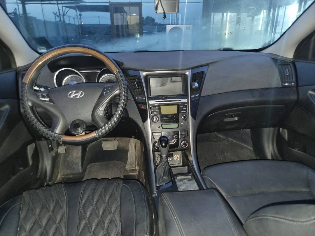 2012 HYUNDAI SONATA — 215217 KM — Lot 214578 — Souq - Marhaba Auctions Used Cars - Image 7