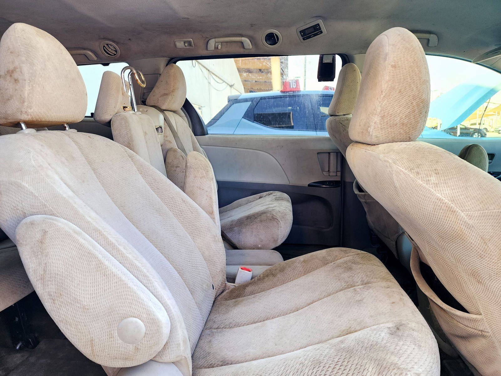 2013 TOYOTA SIENNA — 251157 Miles — Lot 63785544 — Souq - Marhaba Auctions Used Cars - Image 6