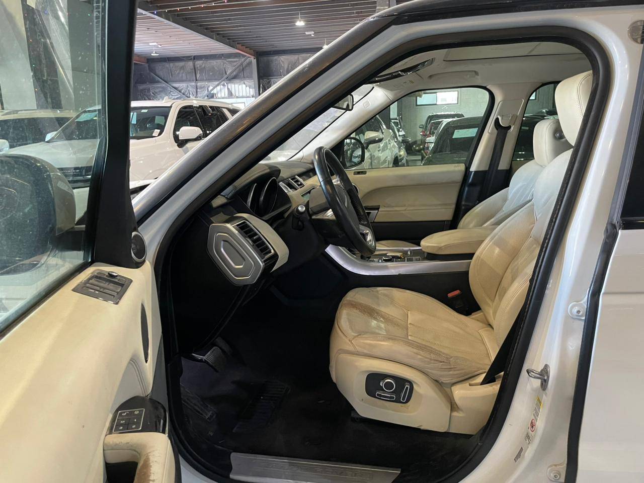 LAND ROVER RANGE ROVER SPORT HSE 2016 - Marhaba Auction Used Cars - Image 7