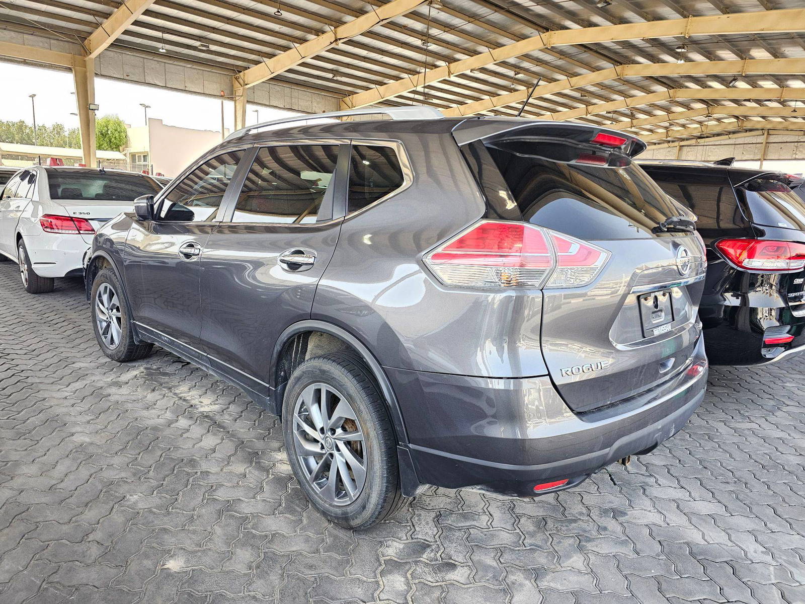 NISSAN ROGUE 2015 - Marhaba Auction Used Cars - Image 4