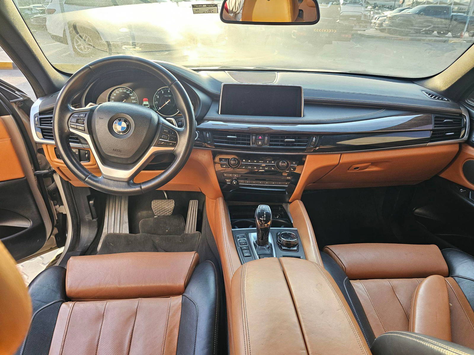 2016 BMW X6 — 165242 KM — Lot 01G0N49728 — Souq - Marhaba Auctions Used Cars - Image 9