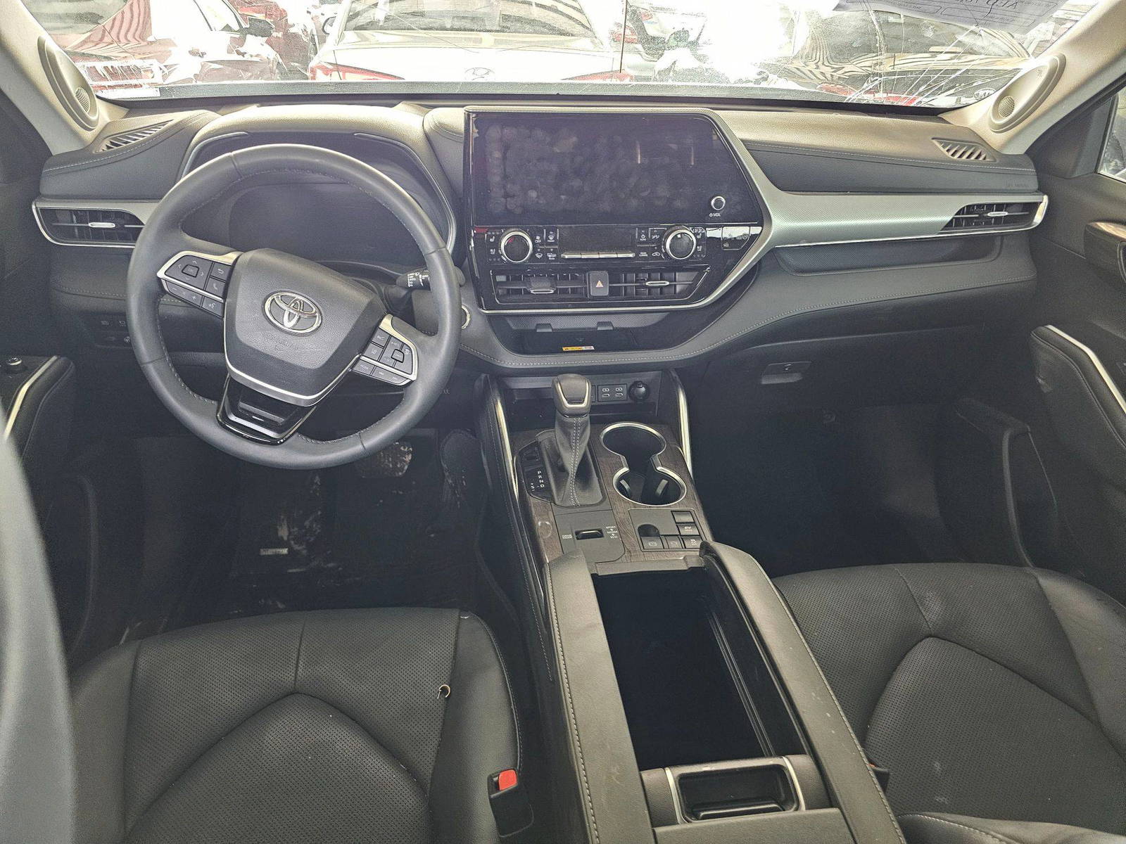 2023 TOYOTA HIGHLANDER — 29307 Miles — Lot 42200763 — Main - Marhaba Auctions Used Cars - Image 7