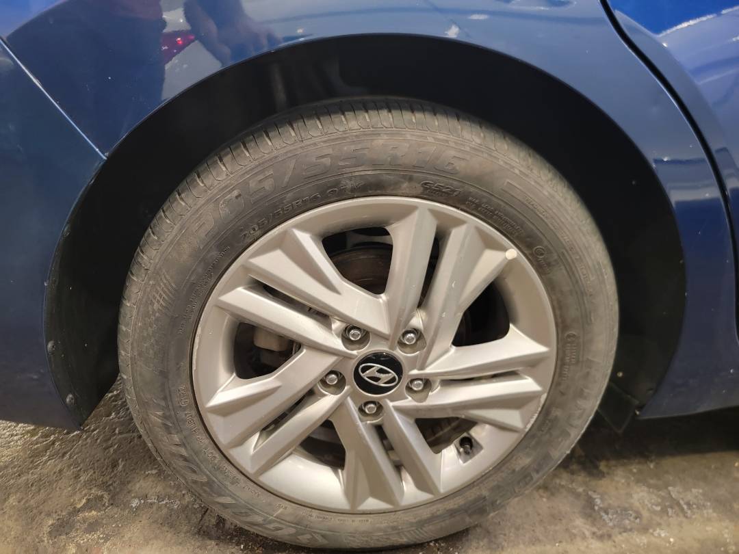 2019 HYUNDAI ELANTRA — 117101 Miles — Lot 1KH403363 — Main - Marhaba Auctions Used Cars - Image 4