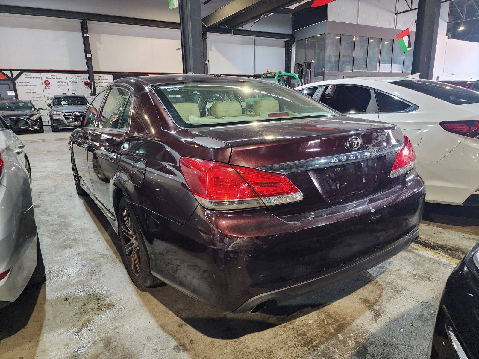2011 TOYOTA AVALON — 283935 Miles — Lot 421360 — Souq - Marhaba Auctions Used Cars - Image 5