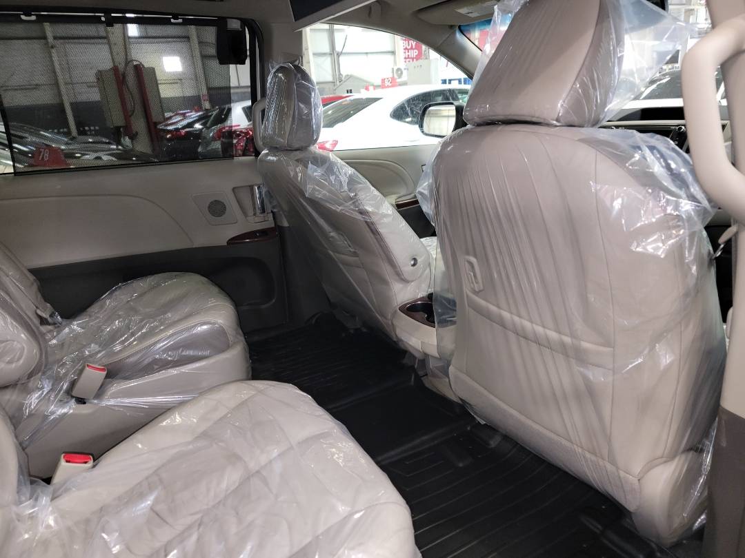 2011 TOYOTA SIENNA — 190277 Miles — Lot S008836 - Marhaba Auctions Used Cars - Image 5