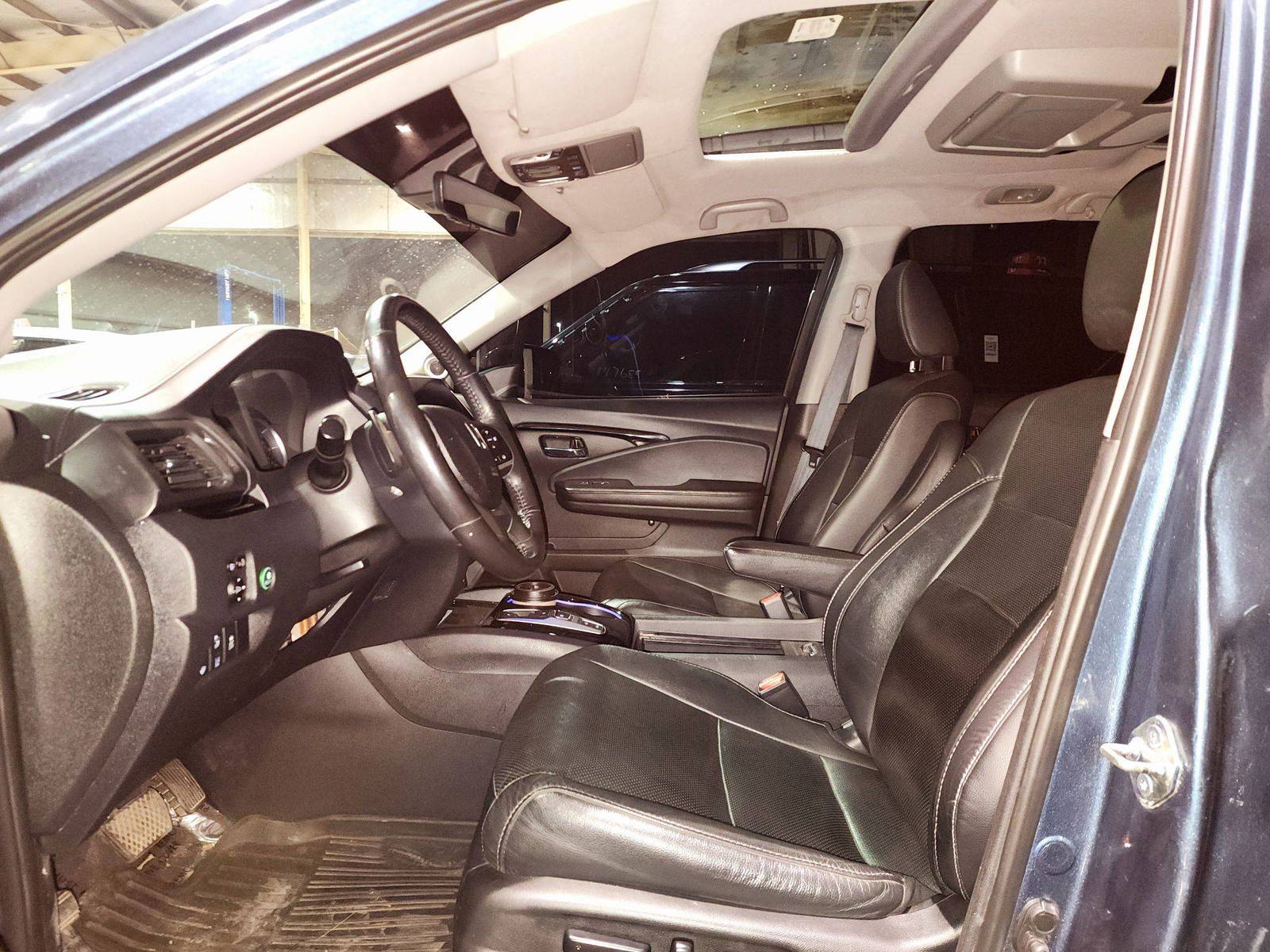 2020 HONDA PILOT — 86648 KM — Lot LB501541 — Souq - Marhaba Auctions Used Cars - Image 9