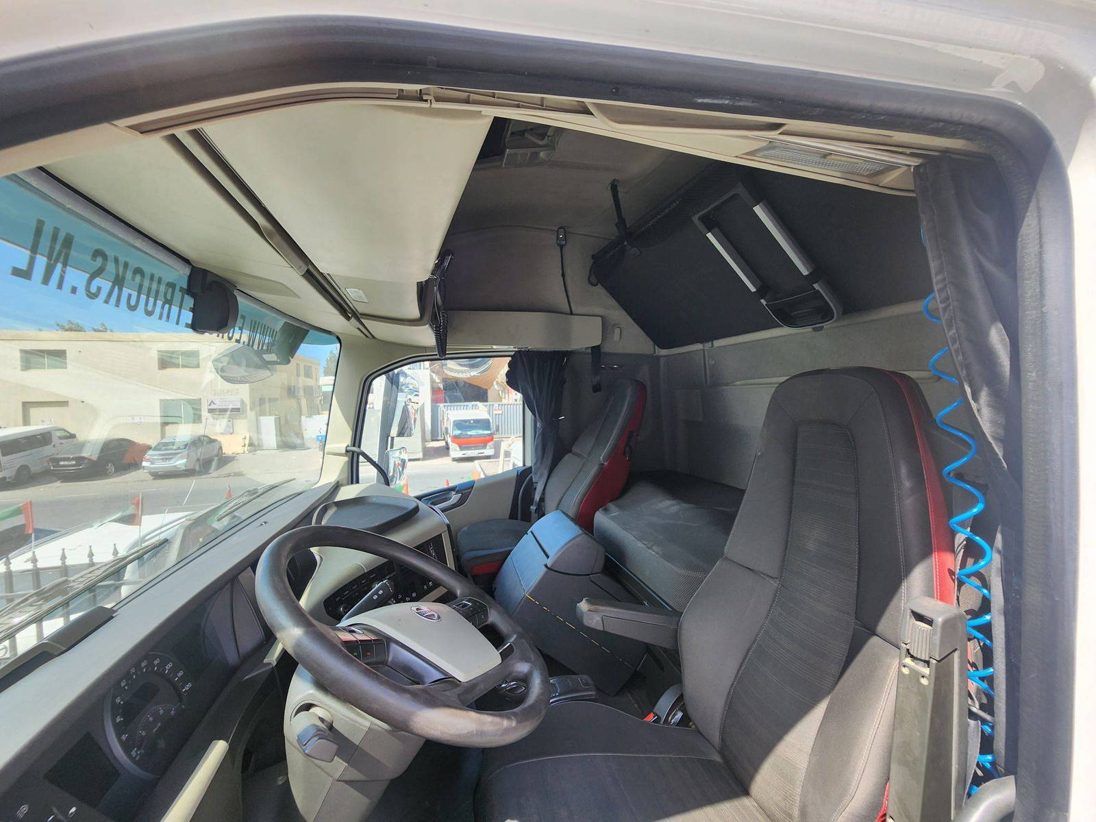 VOLVO FH-Series 2016 - Marhaba Auction Used Cars - Image 6