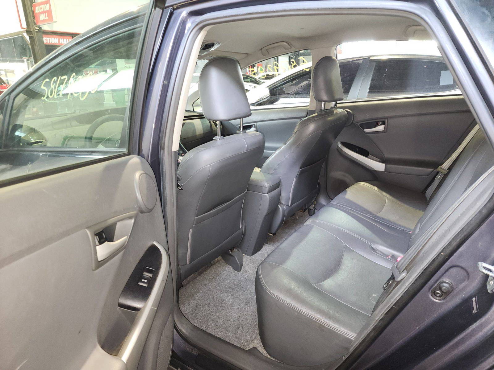 2010 TOYOTA PRIUS — 261397 Miles — Lot 086768 — Al Quoz - Marhaba Auctions Used Cars - Image 7