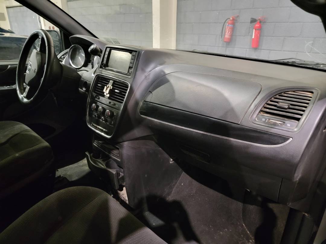 2018 DODGE GRAND CARAVAN — 304887 Miles — Lot JR22289 - Marhaba Auctions Used Cars - Image 8