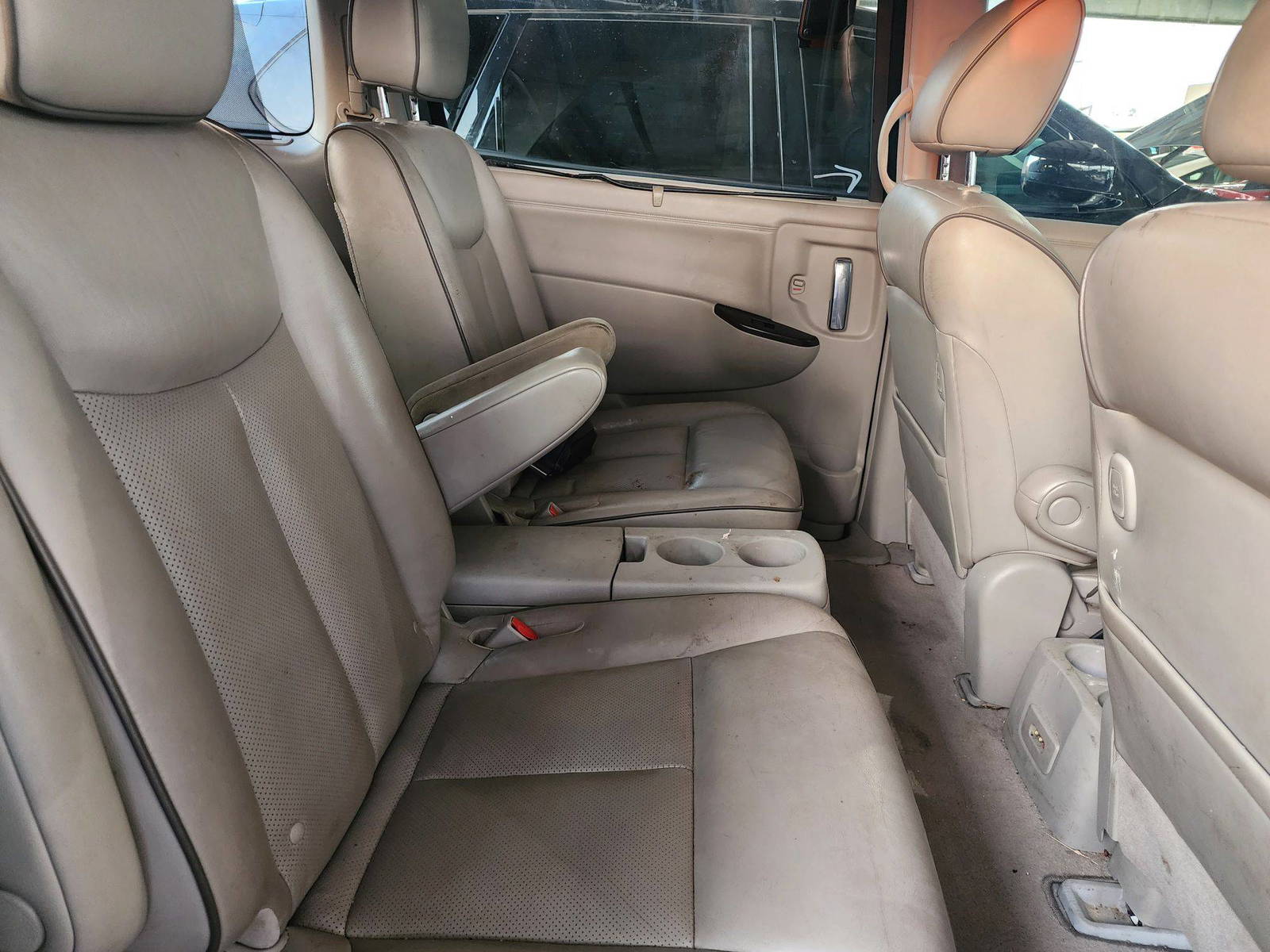 2011 NISSAN QUEST — 204547 Miles — Lot 57277093 - Marhaba Auctions Used Cars - Image 10