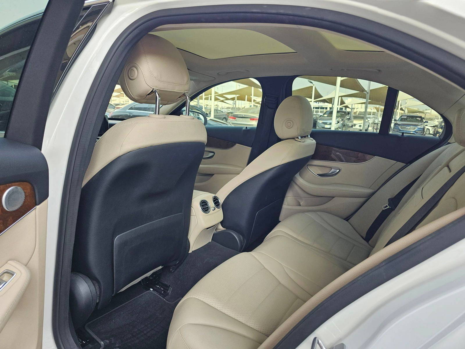 2017 MERCEDES BENZ C300 — 111011 Miles — Lot 5HR251562 — Souq - Marhaba Auctions Used Cars - Image 6