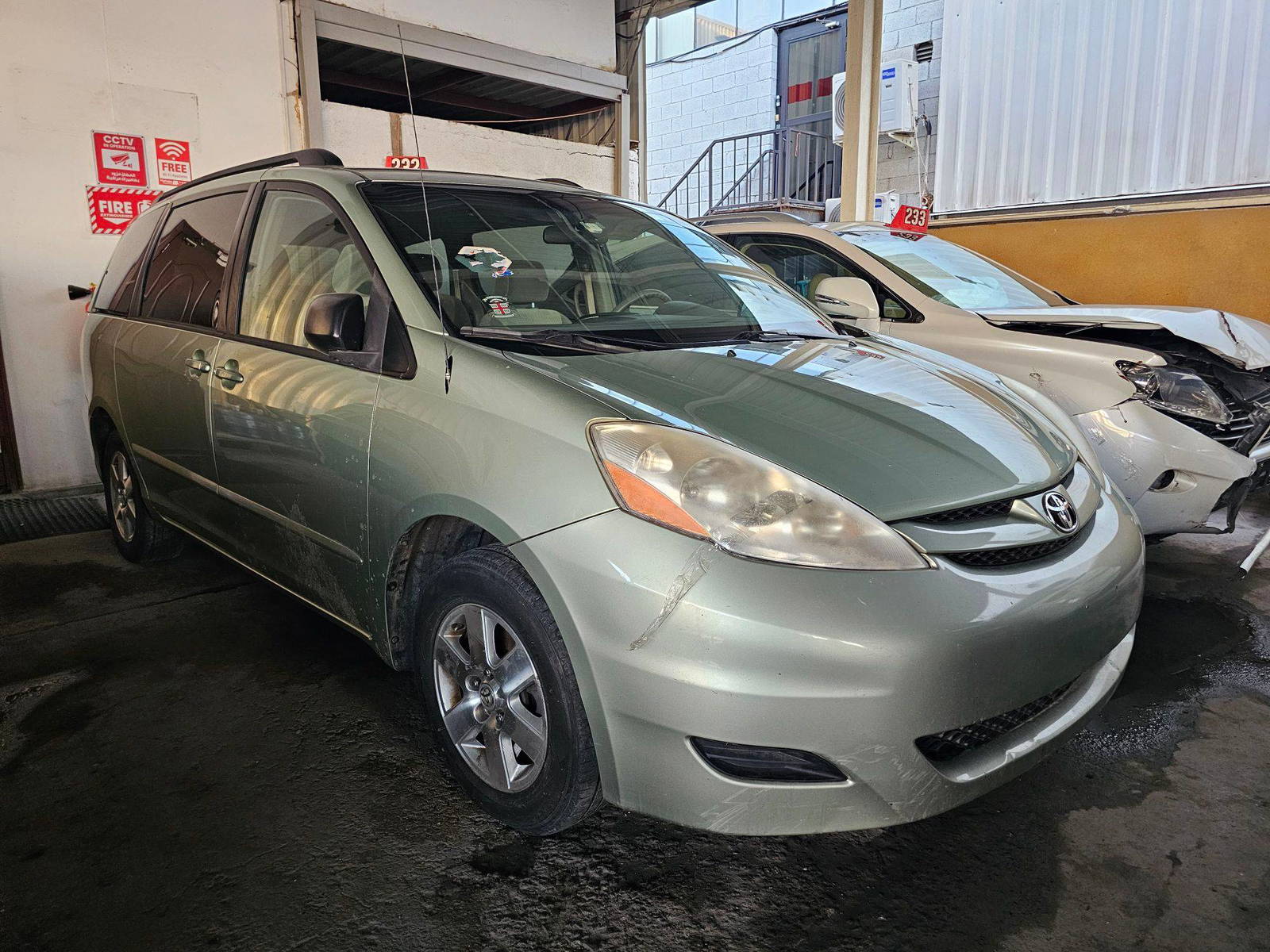 2008 TOYOTA SIENNA — 166487 Miles — Lot 92642595 - Marhaba Auctions Used Cars - Image 4