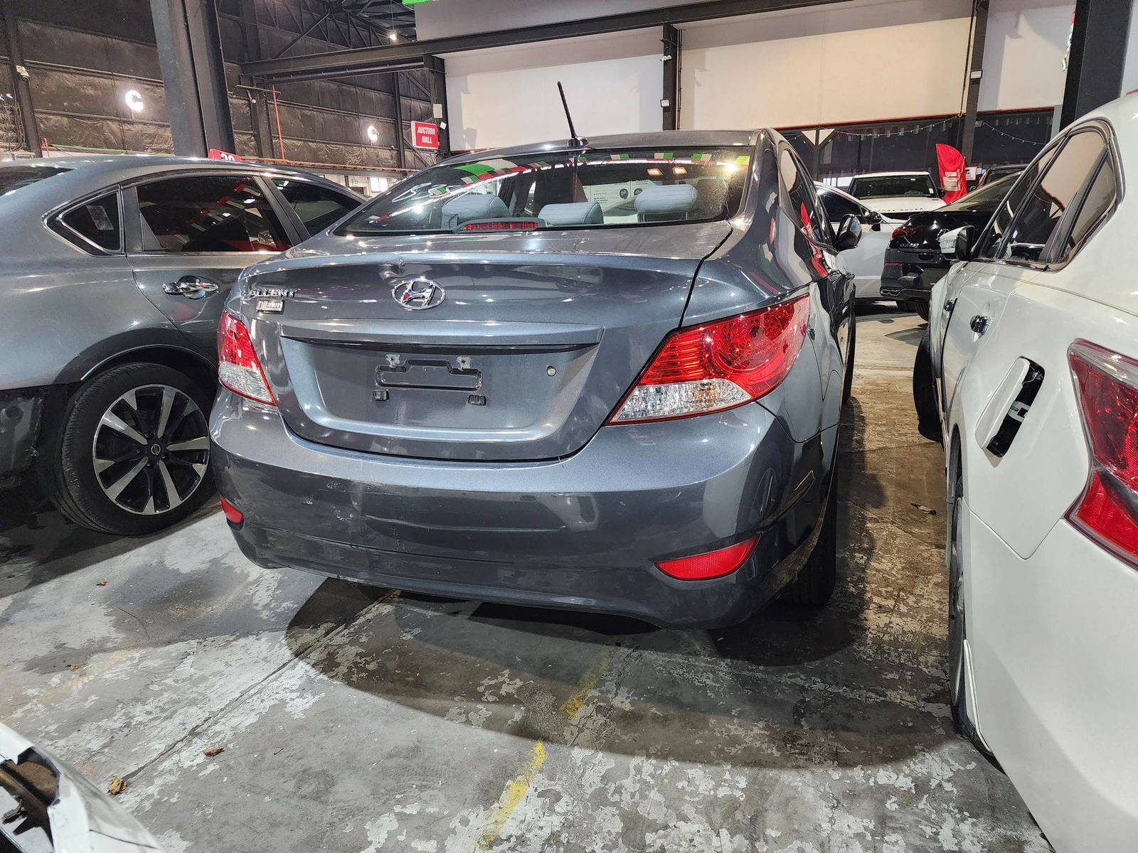2013 HYUNDAI ACCENT — 121097 KM — Lot 363529 — Al Quoz - Marhaba Auctions Used Cars - Image 5