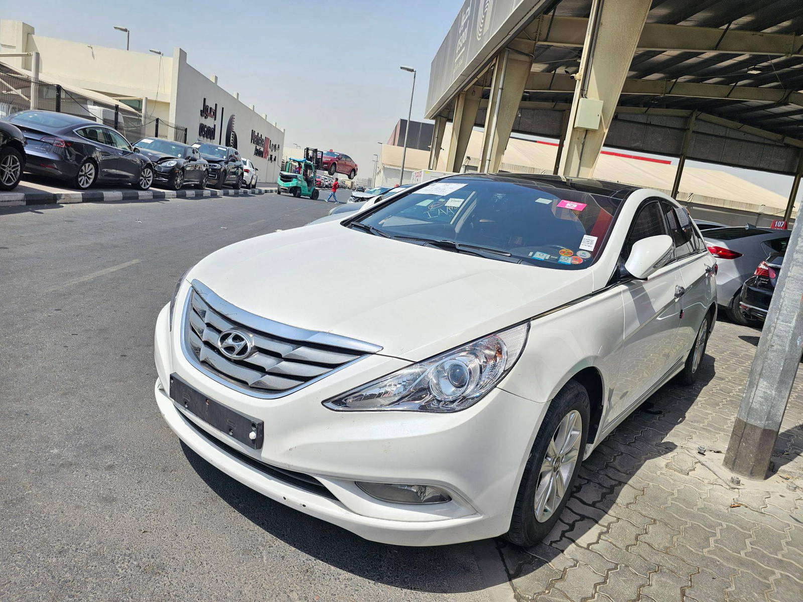 2011 HYUNDAI SONATA — 73795 KM — Lot 235593 — Souq - Marhaba Auctions Used Cars - Image 5