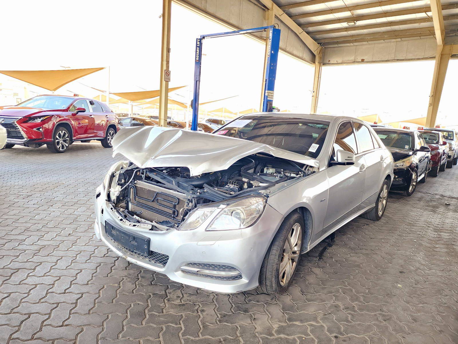 2011 MERCEDES BENZ E-300 — 187912 KM — Lot 293314 — Souq - Marhaba Auctions Used Cars - Image 4