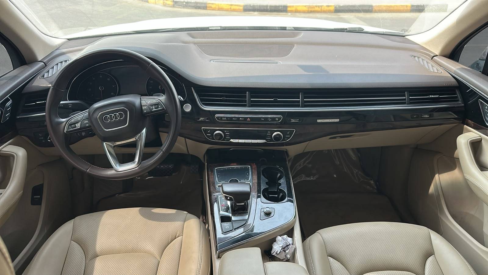 2017 AUDI Q7 — 273485 KM — Lot 72HD033570 — Souq - Marhaba Auctions Used Cars - Image 7