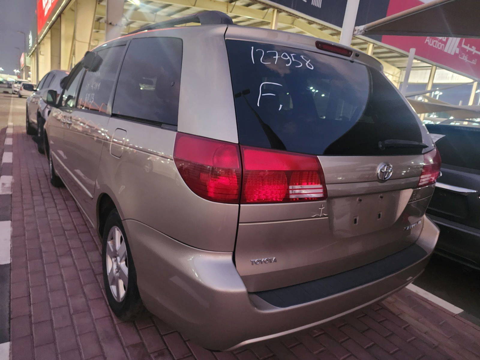 2004 TOYOTA SIENNA — 293144 Miles — Lot 70248123 - Marhaba Auctions Used Cars - Image 12