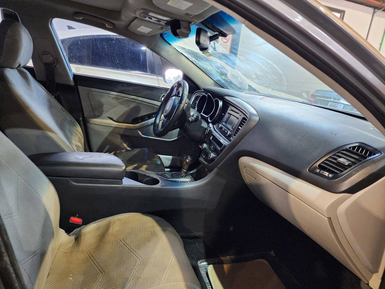 2015 KIA OPTIMA — 157872 Miles — Lot 40142212 — Al Quoz - Marhaba Auctions Used Cars - Image 9