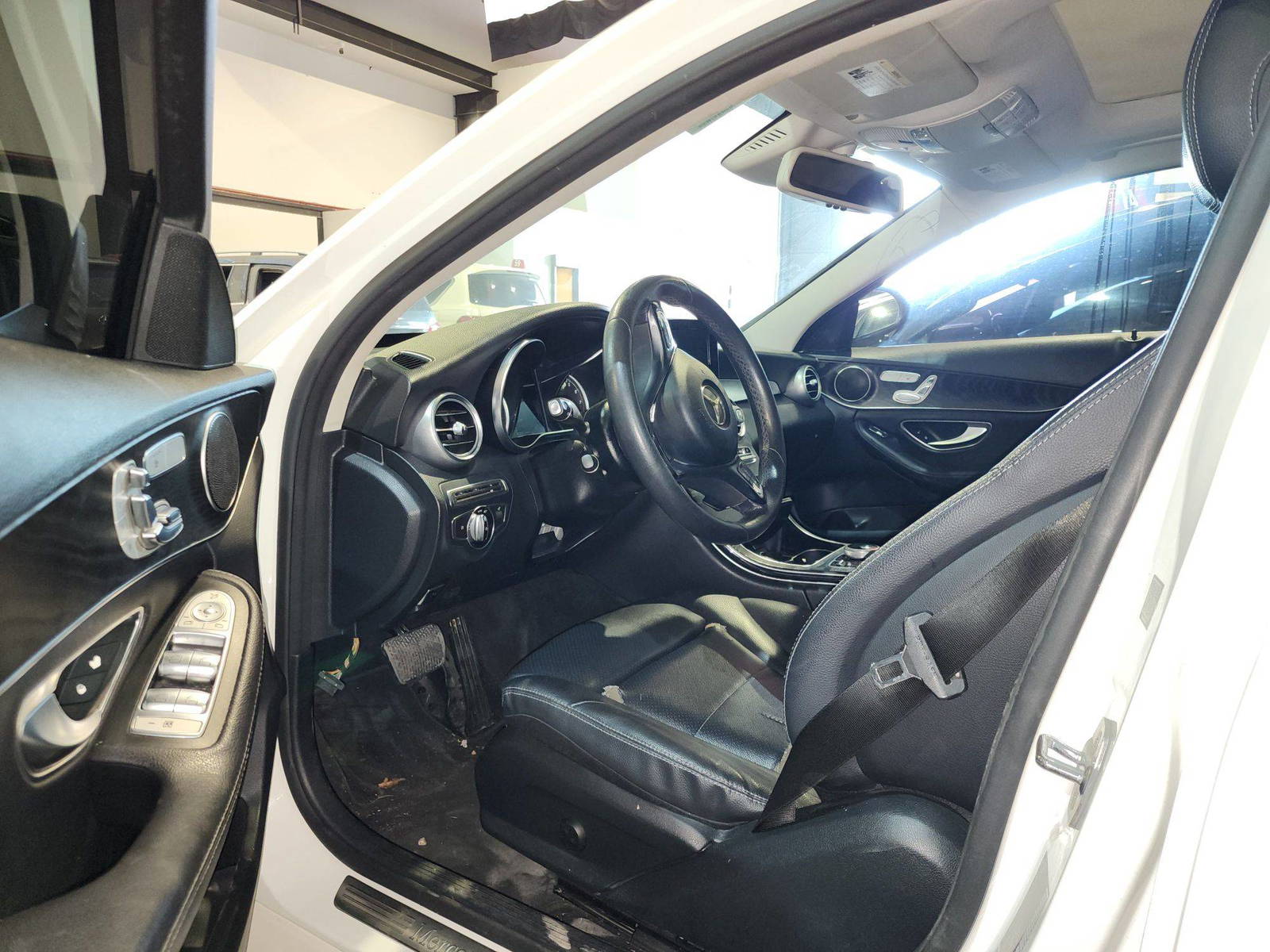 MERCEDES BENZ C300 2017 - Marhaba Auction Used Cars - Image 8