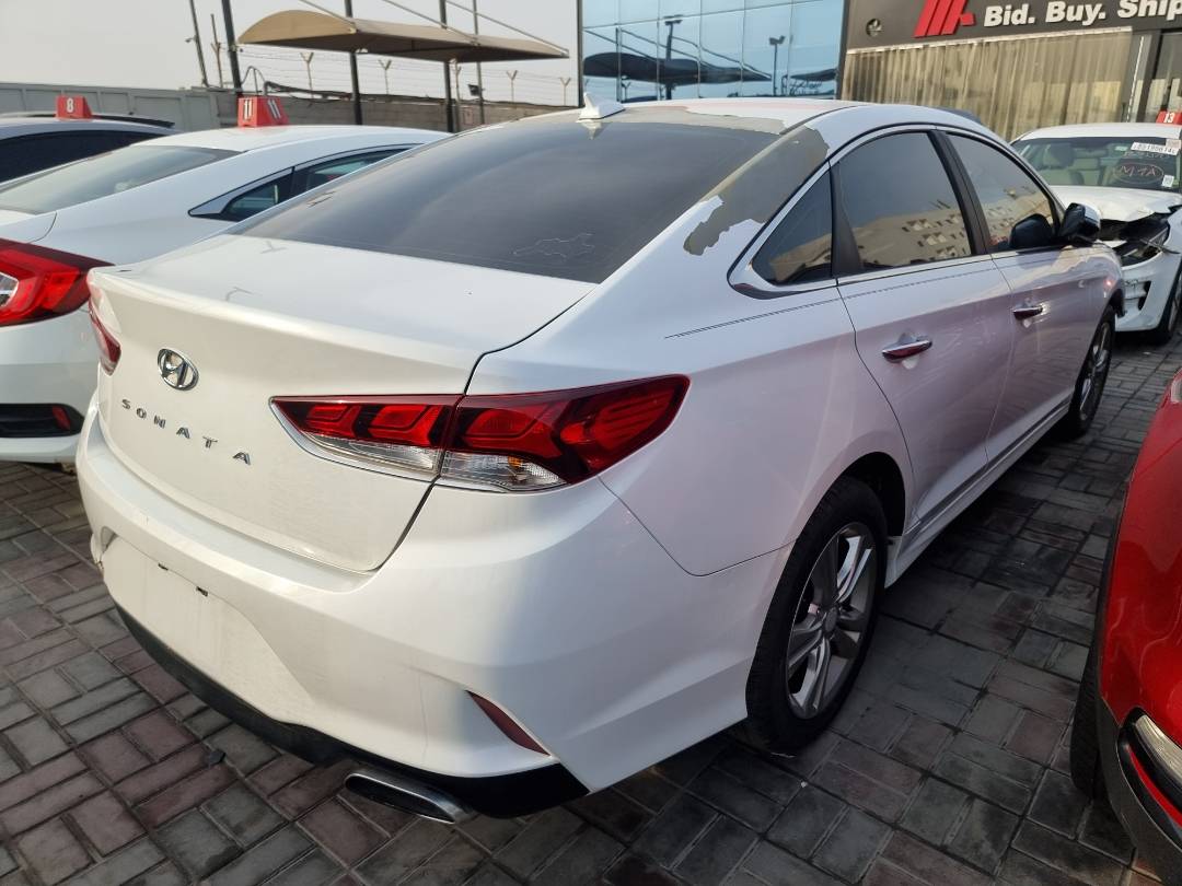 2018 HYUNDAI SONATA — 101497 Miles — Lot 215478 — Souq - Marhaba Auctions Used Cars - Image 4