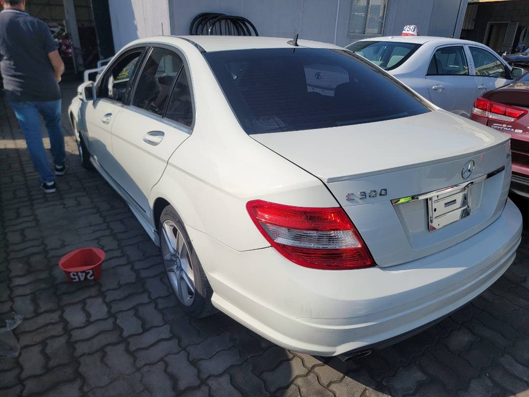 2011 MERCEDES BENZ C300 — 172825 Miles — Lot 182055 - Marhaba Auctions Used Cars - Image 3