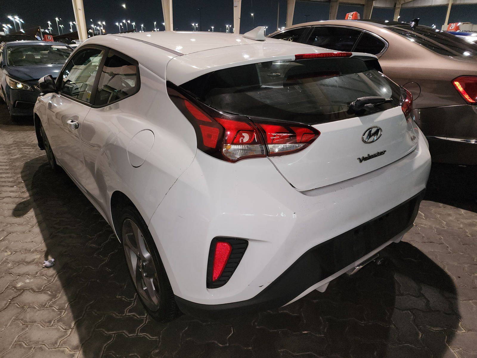 2019 HYUNDAI VELOSTER — 73822 Miles — Lot 78203023 - Marhaba Auctions Used Cars - Image 4