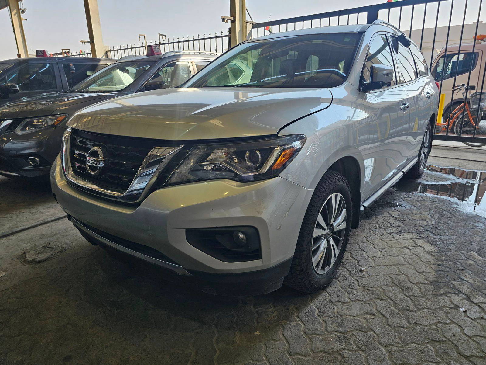 2017 NISSAN PATHFINDER — 186622 Miles — Lot C674154 — Main - Marhaba Auctions Used Cars - Image 3