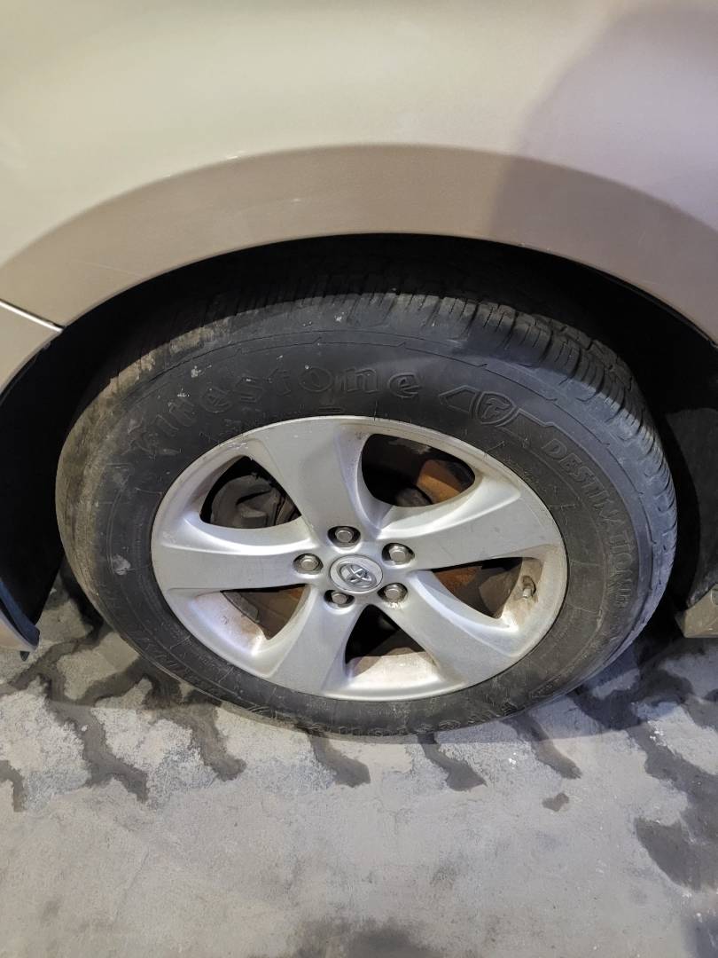2011 TOYOTA SIENNA — 146797 Miles — Lot 145111 — Souq - Marhaba Auctions Used Cars - Image 9
