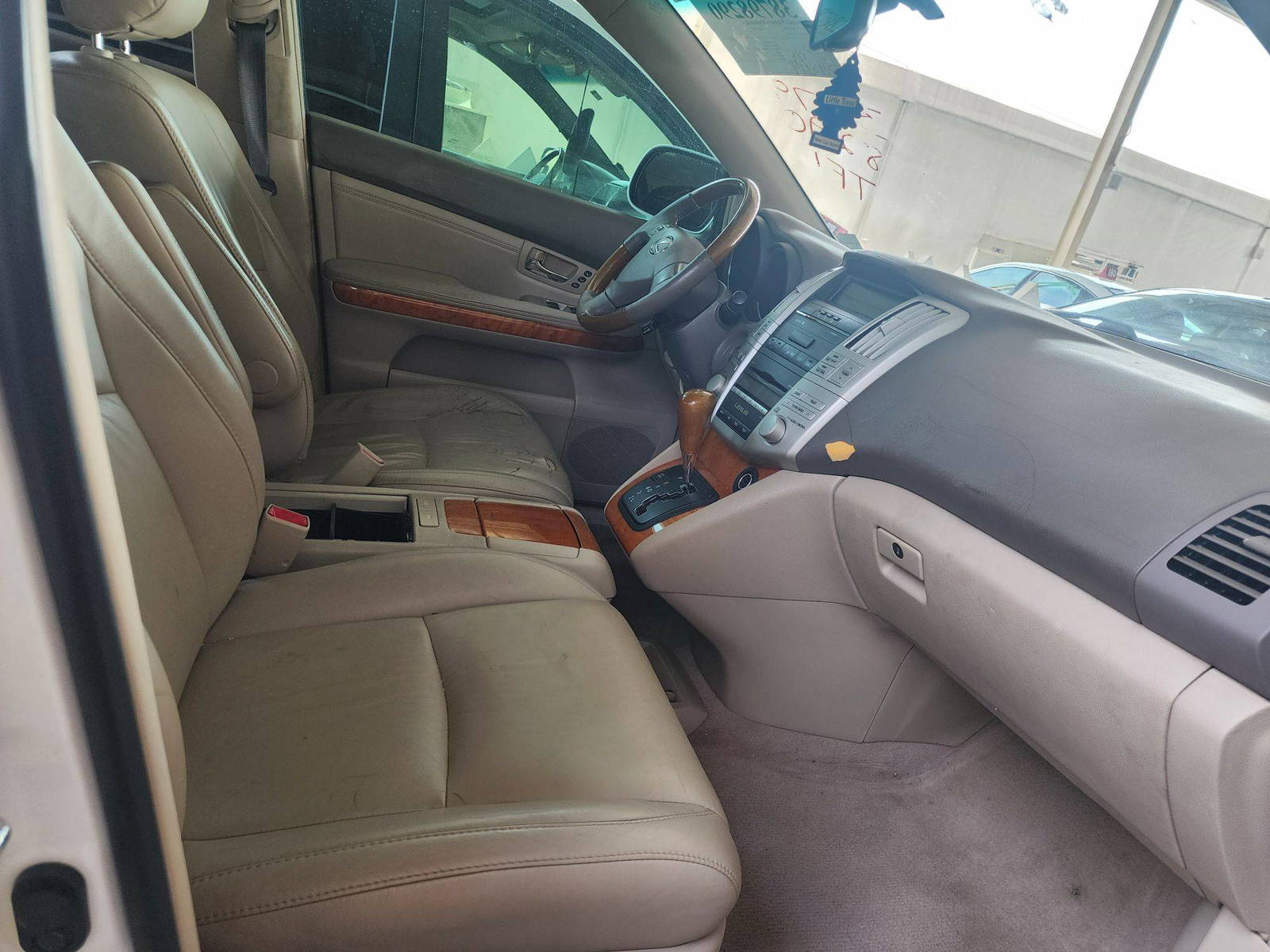 2007 LEXUS RX 350 — 242774 Miles — Lot 38798290 — Souq - Marhaba Auctions Used Cars - Image 8