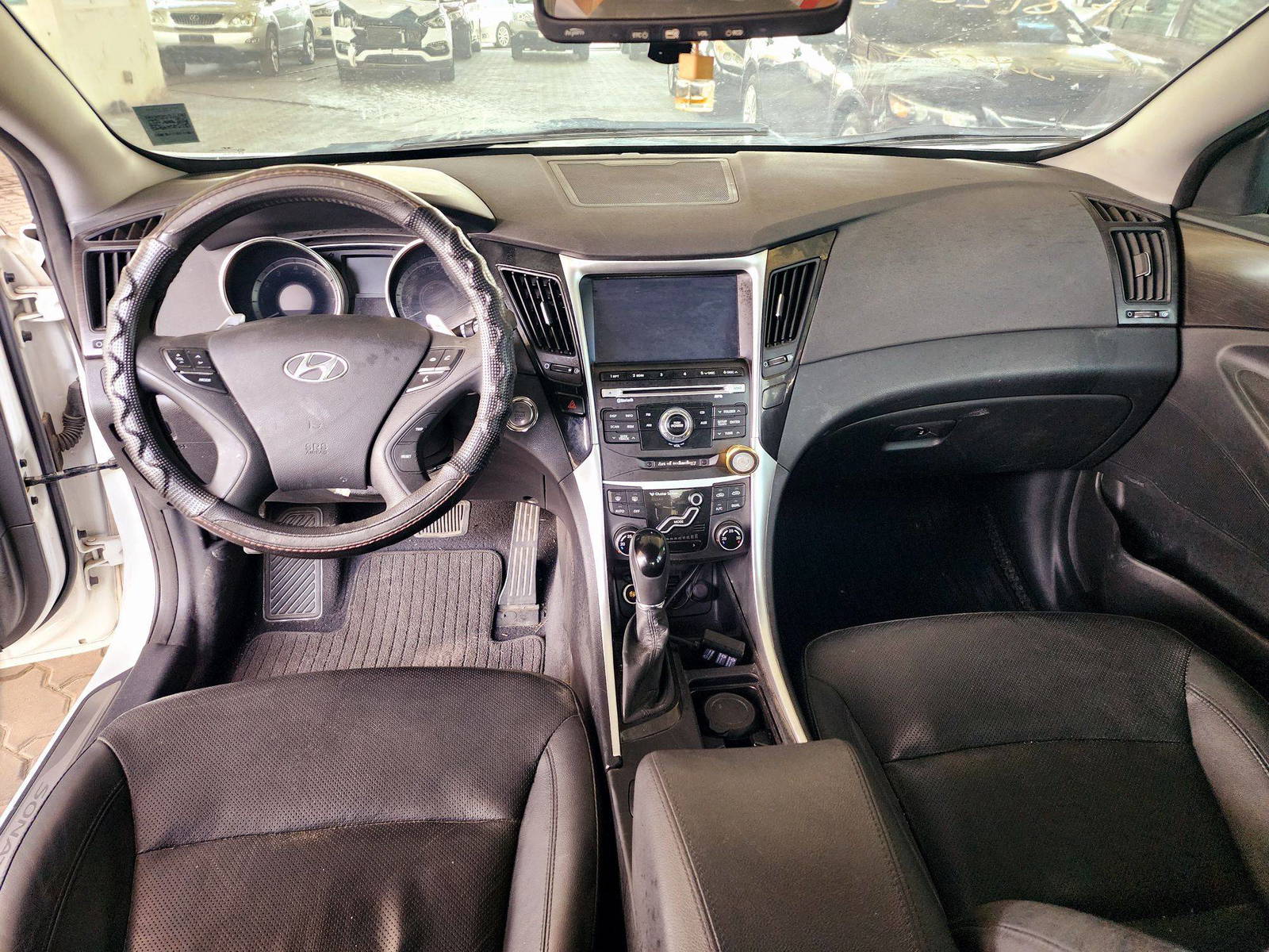 2012 HYUNDAI SONATA — 87210 KM — Lot 415377 — Souq - Marhaba Auctions Used Cars - Image 7